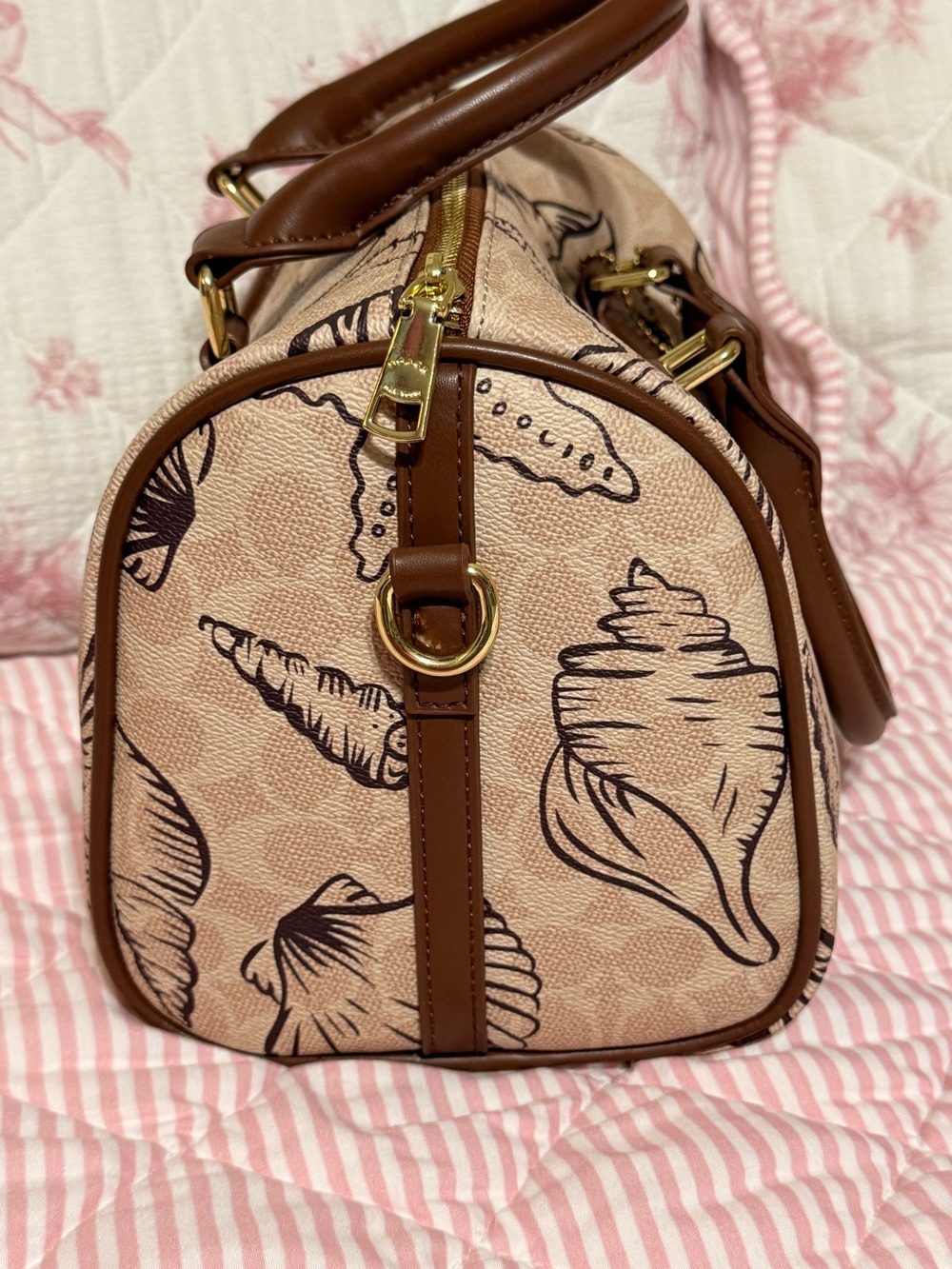 Shell-Print Satchel with Brown Trim - Picture 4 of 13